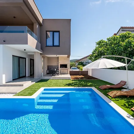 Vila Fortunata By Interhome
