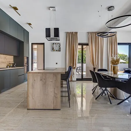 فيلة Fortunata By Interhome *